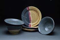Plates and bowls gold